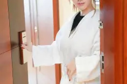 又曝4大瓜！因情伤割腕、知名女星退圈、减肥进急诊 黄晓明最意外
