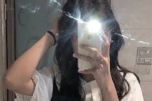 女星人设崩塌还是封神？盘点8位女星出圈名场面有人惊艳有人翻车