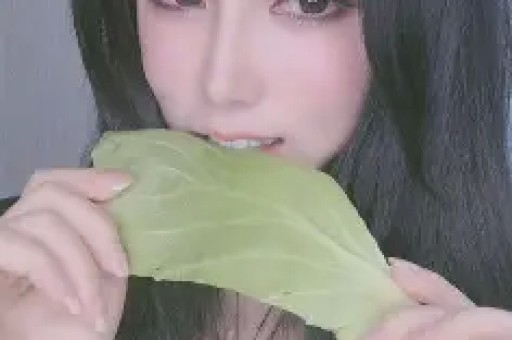 曝二字女星塌房！偷税漏税后连忙补缴网友怀疑杨紫但却指向戚薇